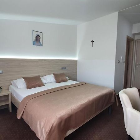 Međugorje Hotel Glorija מראה חיצוני תמונה